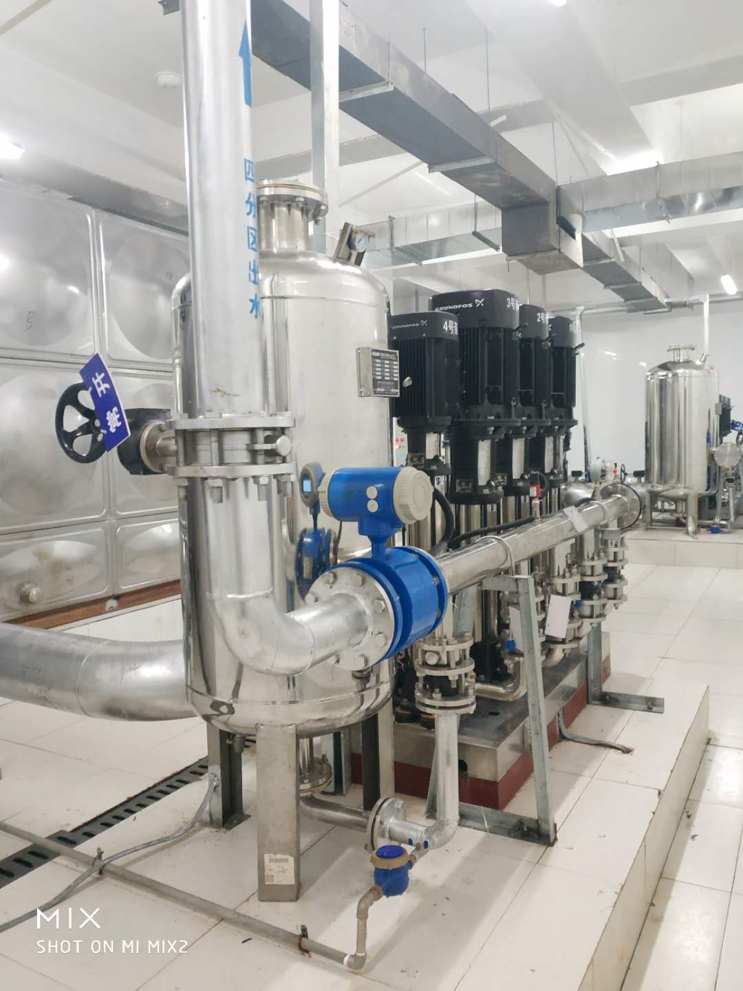 ׃�l�㉺��ˮϵ�y(t��ng)�����X(qi��n)