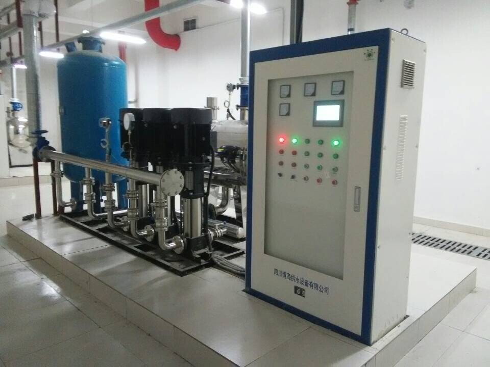 �ߌ�׃�l�㉺��ˮ�������oˮϵ�y(t��ng)�ĽM��